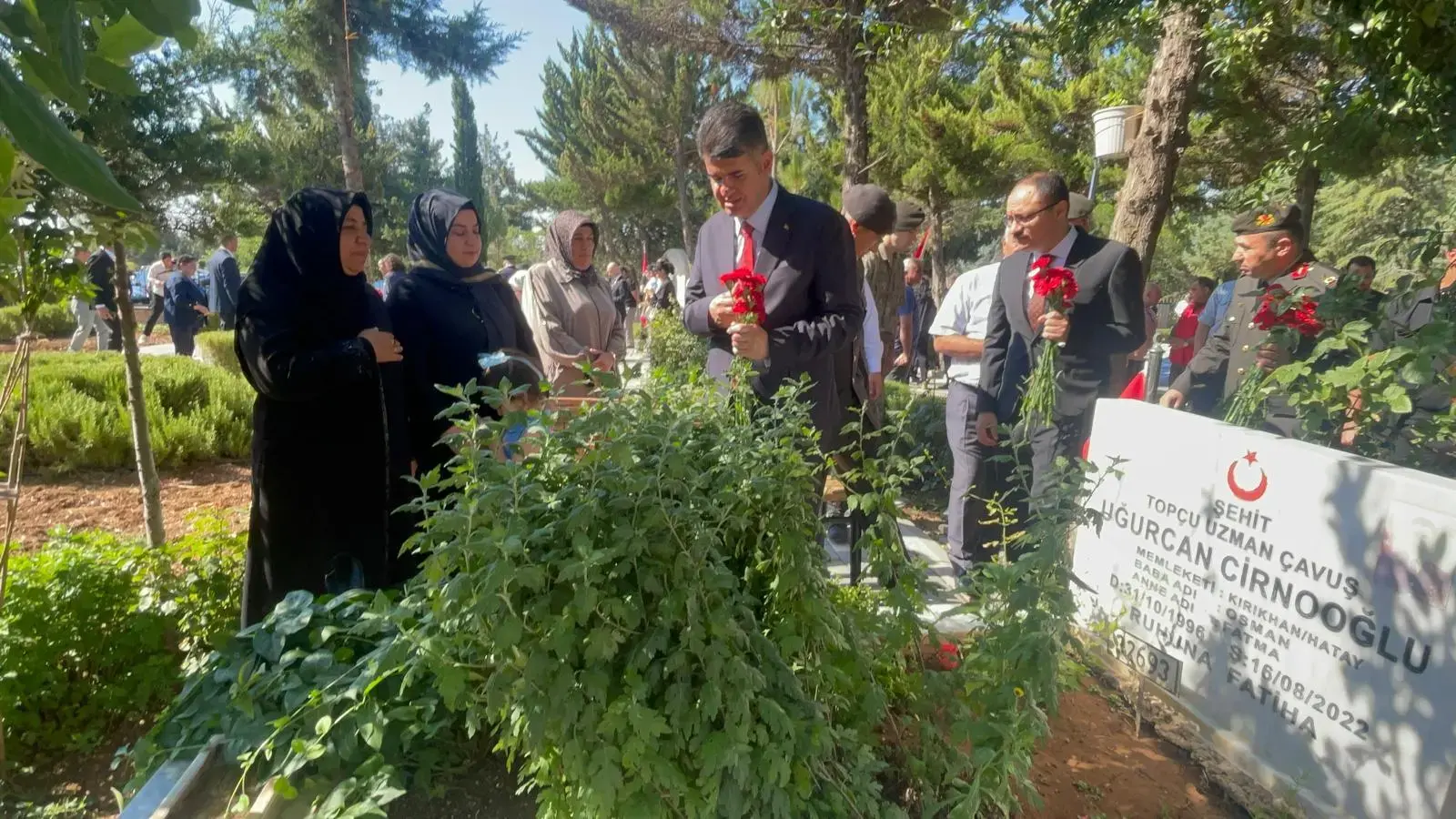 Kilis'te, 15 Temmuz için şehitlikte tören